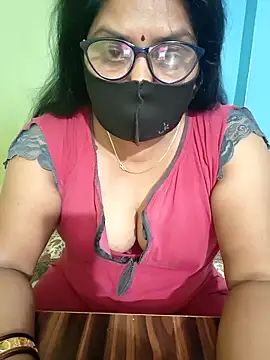 sexxyrenukaa webcam