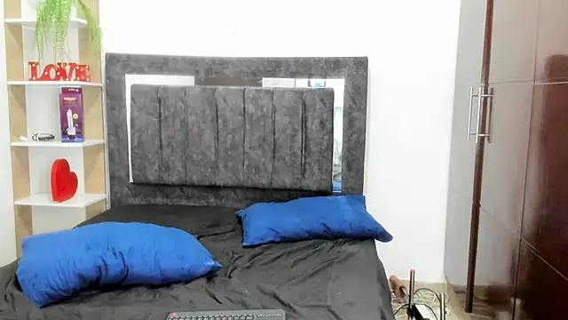 Grace_and_Milo webcam