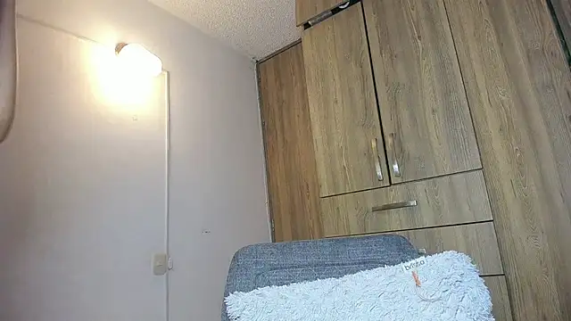 horny_adiction webcam