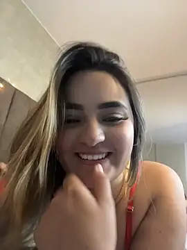 Antonella_Julieta from StripChat is Freechat