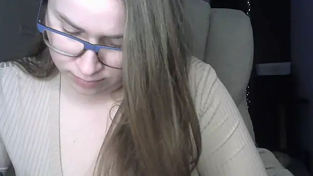 SeasonalSomeone live sex cam