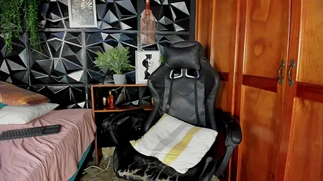 elliot_colton webcam