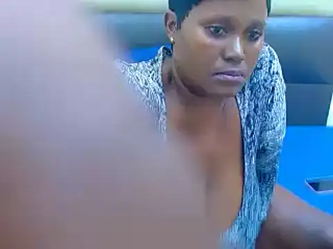 SexyBoobs44DD webcam