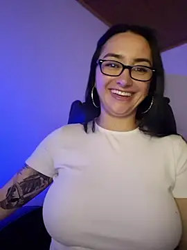 preetypeach - Preetypeach's free webcam - UK Sex Cams