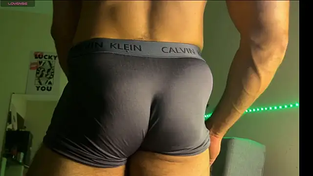 lucasfit24 (M young) - Shirt off