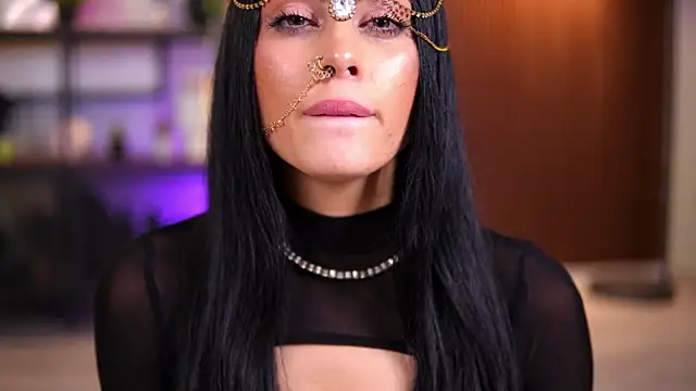 ravennadarcy (F young) - make my legs shake