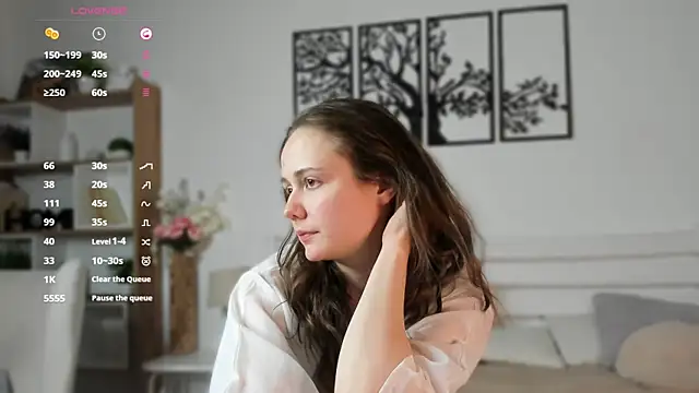 MalvinaTrafford webcam