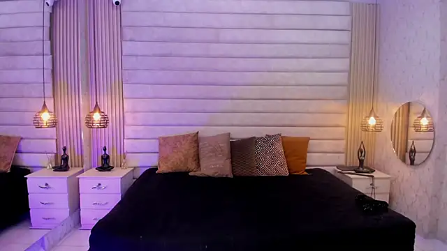 VictoriaaBlair webcam