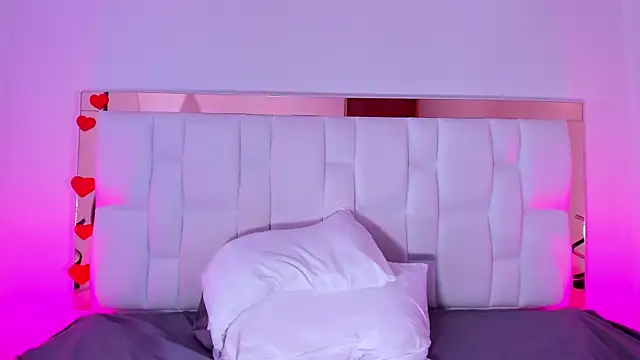 AliciaWhite_nt webcam