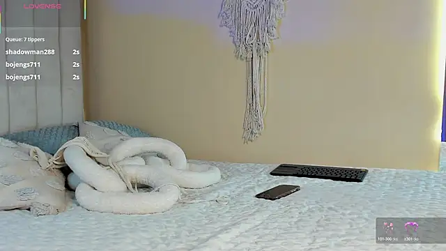 Elise_Diamond webcam