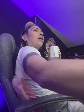 viktoria_davis_ webcam