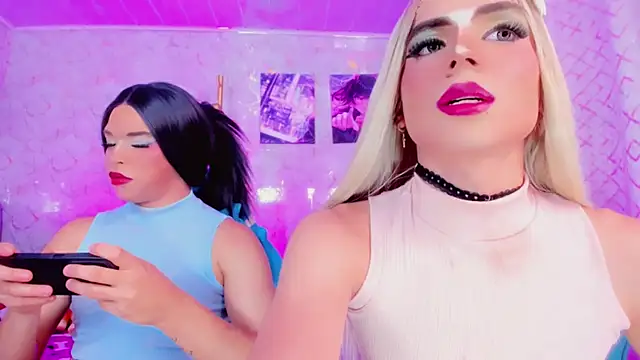 Kate_and_penny webcam