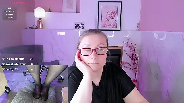 Alexandra_Kind webcam