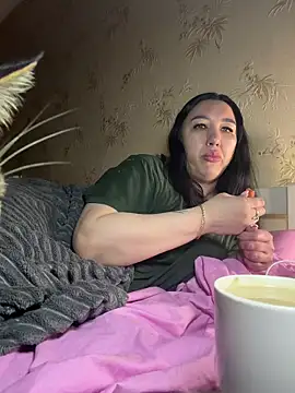 Naughtbaby_2025 webcam