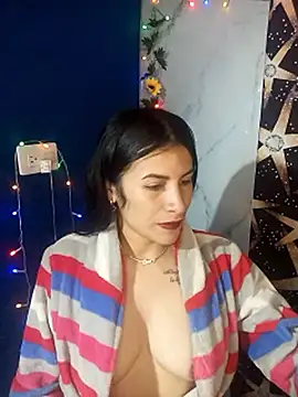 laurahotdirty webcam