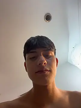 lander_cruz - Lander_Cruz's free webcam - UK Sex Cams