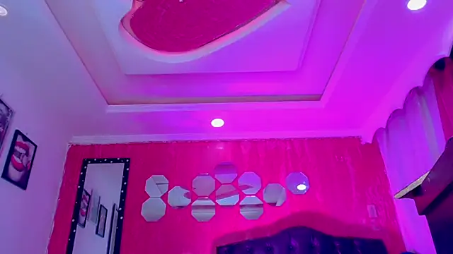 TiffanyMackensyy webcam