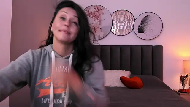 SaharaGarcia__ webcam