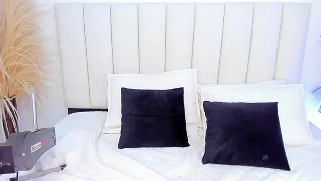 Megan_Brunette2 webcam