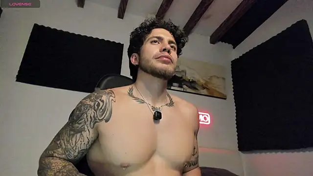 LucianSinclair webcam