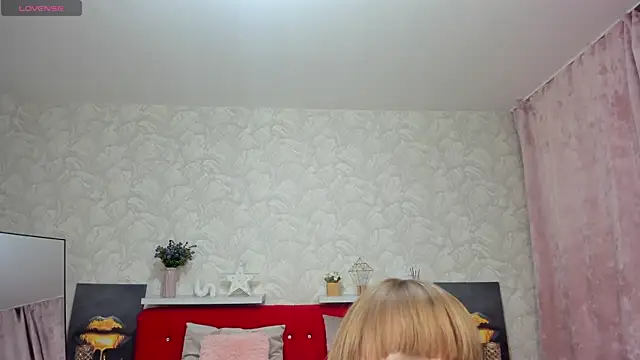 KattyPeachX webcam