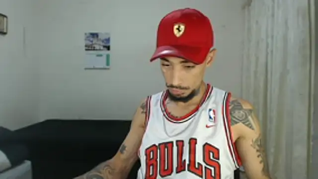 emiliano_hottt webcam