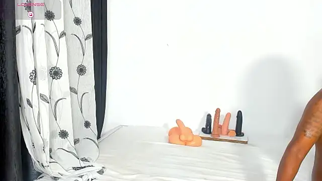 CREAMY_BUBBLEGUM webcam