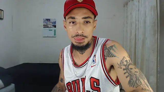 emiliano_hottt webcam