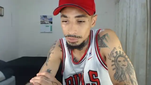 emiliano_hottt webcam