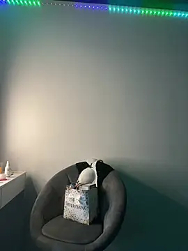 Just-Lilly live sex cam