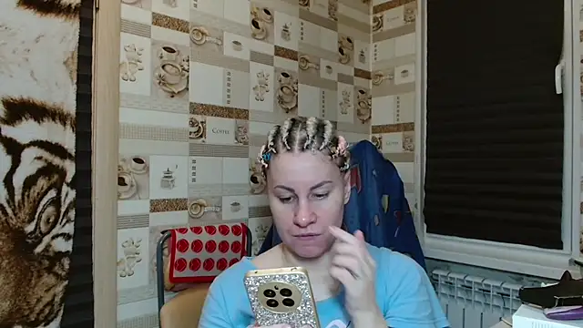 TherestlessKitty Live Webcam on Stripchat