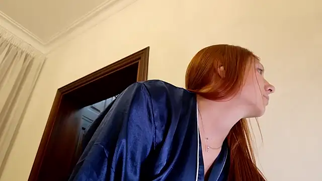 viktoriasilk (F young) - I take off my panties.