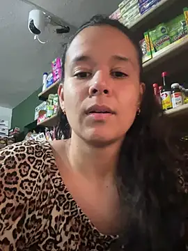 lannabellx (F young) - SHOW MY ASS/PUSSY IN THE SUPERMARKET!