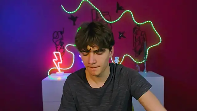 emil_lucky (Ask my age) - #bisexuals #cock-rating #dirty-talk #erotic-dance #foot-fetish #hd #humiliation #jerk-off-instruction #masturbation #middle-priced-privates #oil-show #recordable-publics #role-play #sexting #short-hair #smoking #sph #striptease #ticket-and-group-shows #white