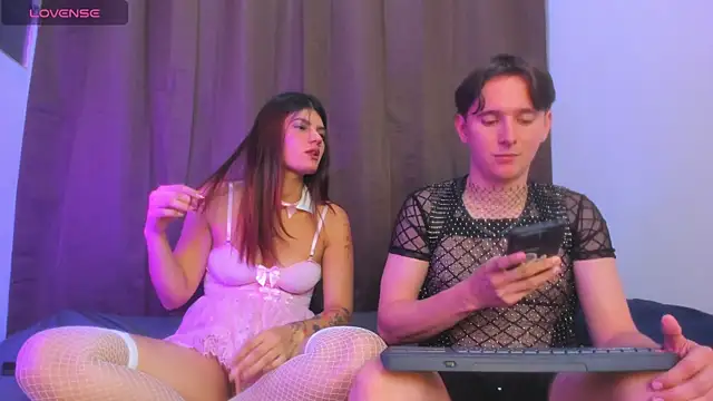 Mariana_and_Ronny webcam