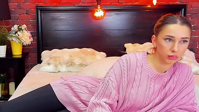 ChristynaRoss webcam