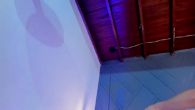 Cataleya_marinn webcam