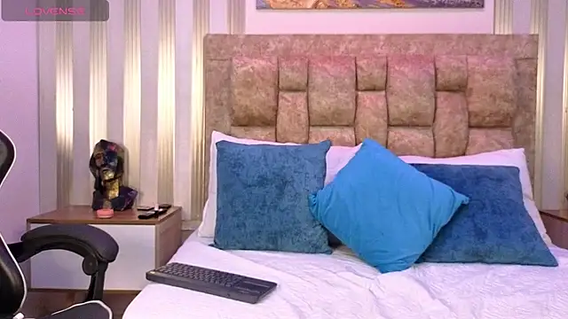 ariel__bennett webcam