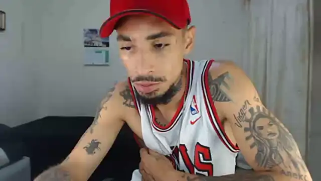 emiliano_hottt webcam