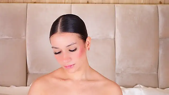 KiraKayleigh1 webcam