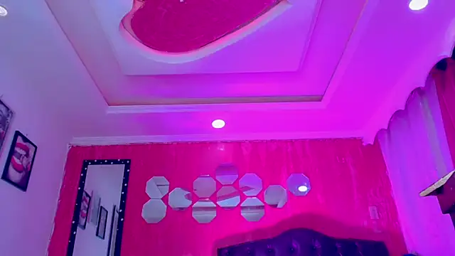 TiffanyMackensyy webcam