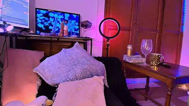 Giantonelawow webcam