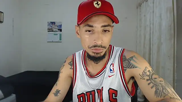 emiliano_hottt webcam