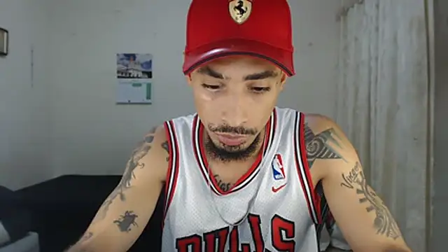 emiliano_hottt webcam