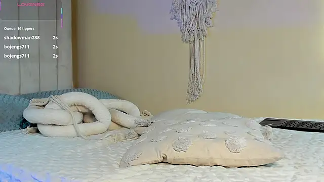 Elise_Diamond webcam