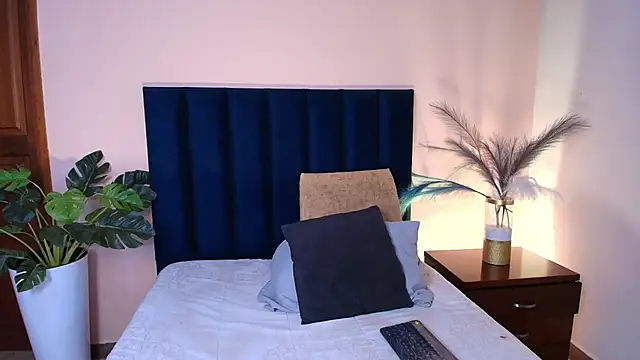 Zamira_Taylor webcam