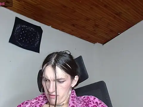 Scarlett_crastrawberry webcam