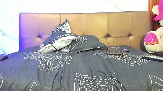 Rpoolrboy live sex cam