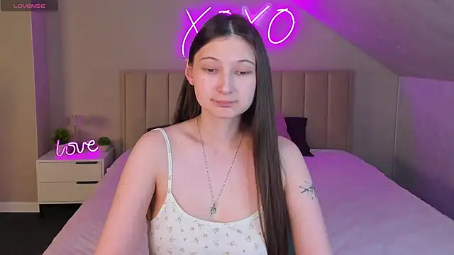 Ella_Burns webcam
