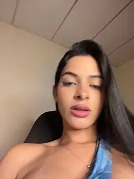 violetta-brown1 live sex cam